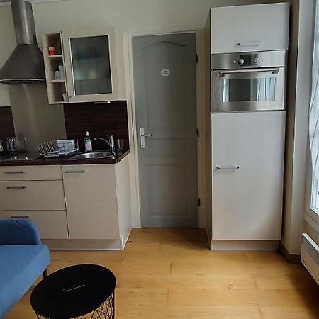 Appartement Coquet Sur Les Hauteurs De Montmartre Parigi Esterno foto