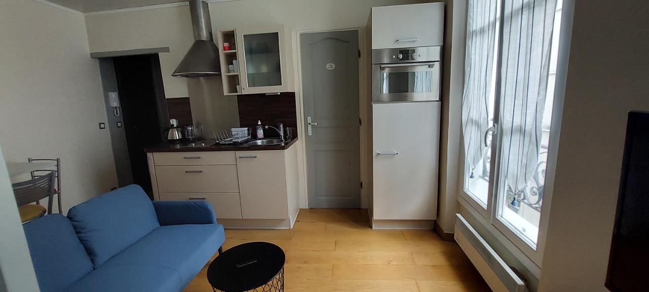 Appartement Coquet Sur Les Hauteurs De Montmartre Parigi Esterno foto