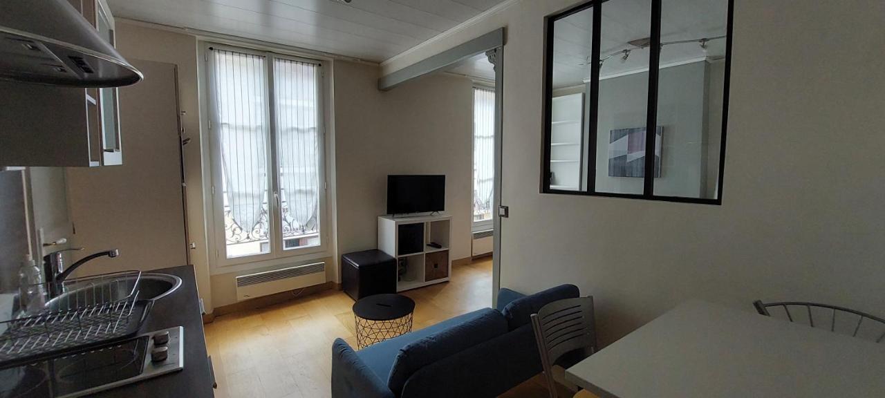 Appartement Coquet Sur Les Hauteurs De Montmartre Parigi Esterno foto